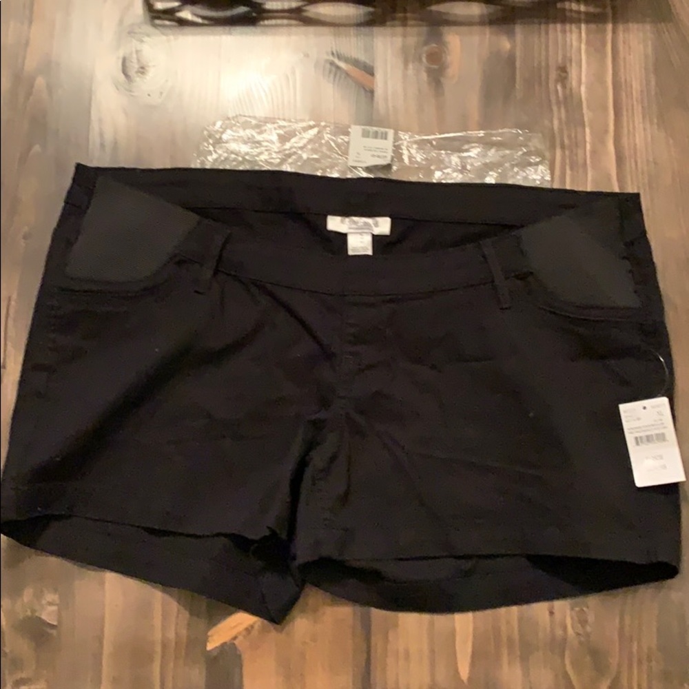 Motherhood Maternity black side panel shorts